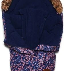 Petite Chérie Essence Minivognpose, Petite Flowers/ Medieval Blue 11 Petite Chérie Essence Minivognpose, Petite Flowers/ Medieval Blue -jollyroom Salg PC ESSENCE MINI PF MEDIEVAL BLUE 2879 4b