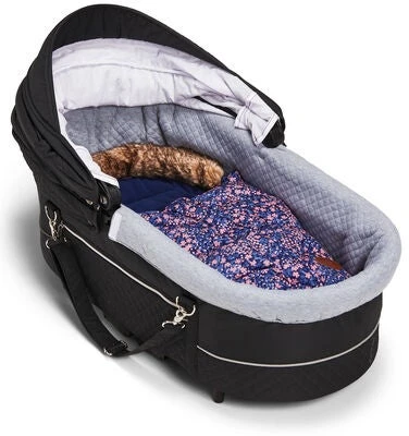 Petite Chérie Essence Minivognpose, Petite Flowers/ Medieval Blue 9 Petite Chérie Essence Minivognpose, Petite Flowers/ Medieval Blue - Bilde 7